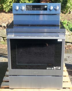 LG Electric Range NEW!