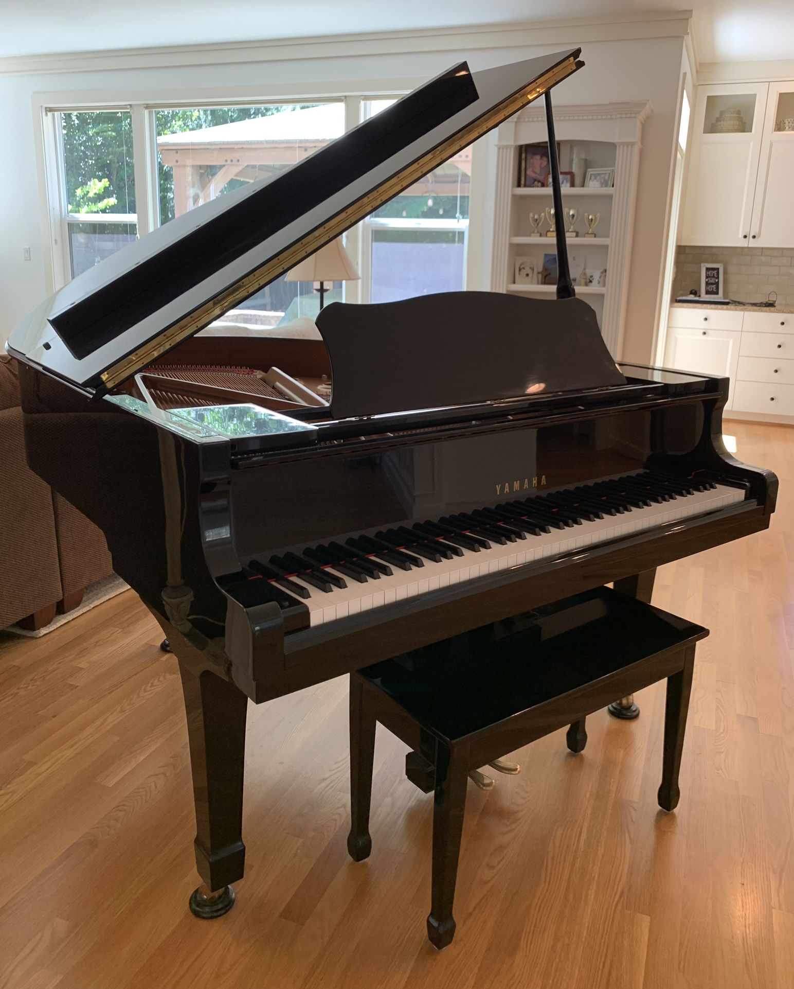 Yamaha C1 Baby Grand Piano