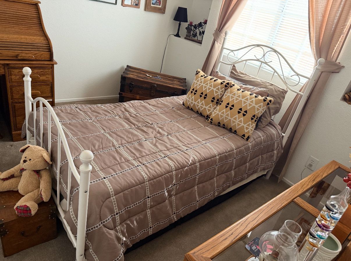 Twin Bed With Bedspread