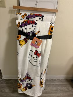 1 Hello Kitty Blanket