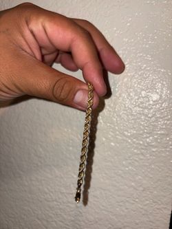 Gold rope bracelet