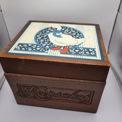 Vintage Wood Goose Keepsake Recipe Box Carved and Decoupage 5.25"x6"x6.75"