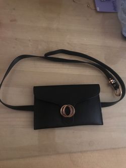 Black belt bag