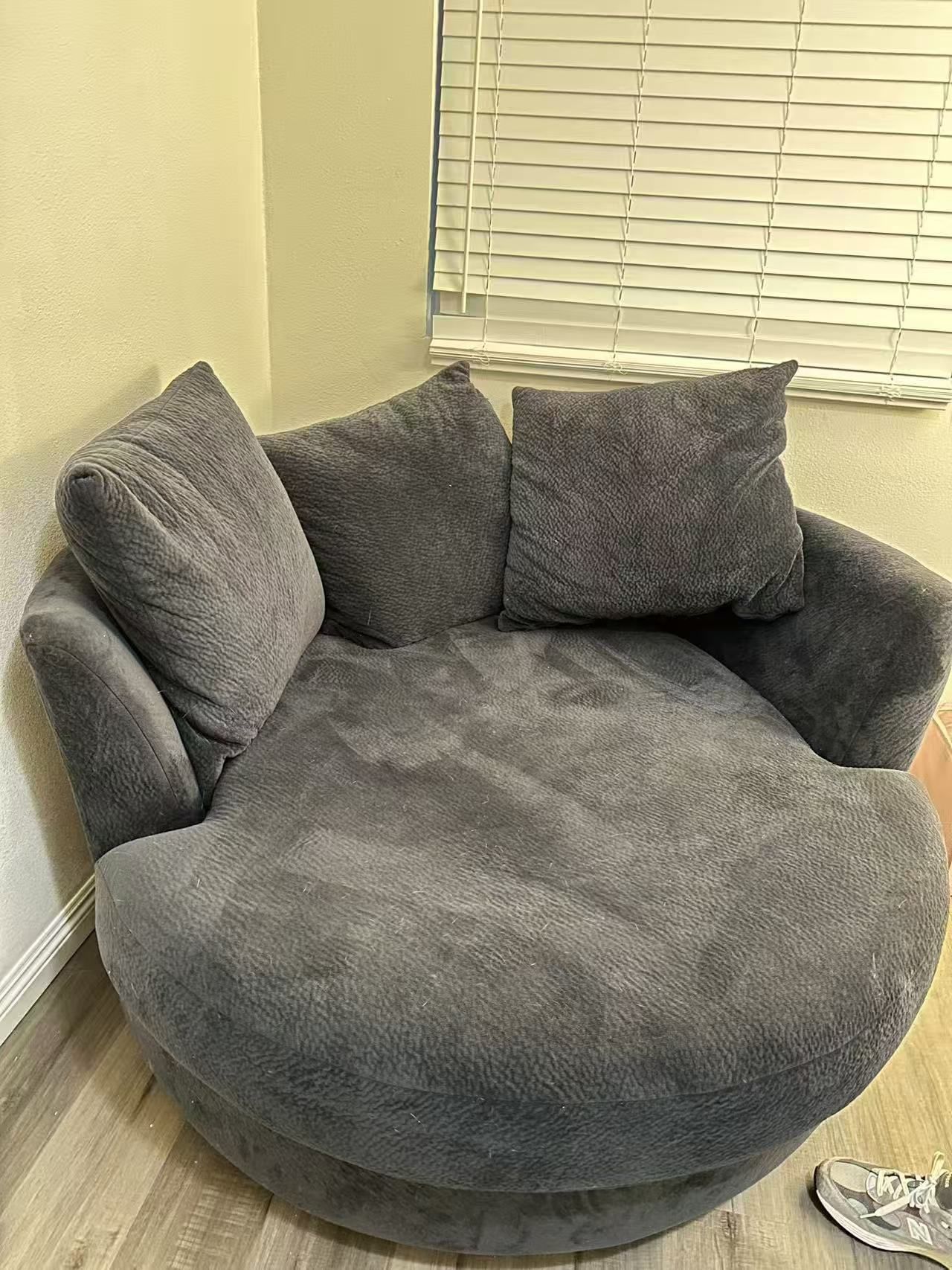 Large Round Swivel Chair / Sofa 