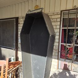 LARGE HALLOWEEN COFFIN PROPS