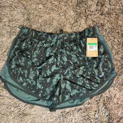 Nike One Women's XL Dri-FIT Brief-Lined Printed Shorts