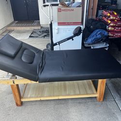 Massage /lash table
