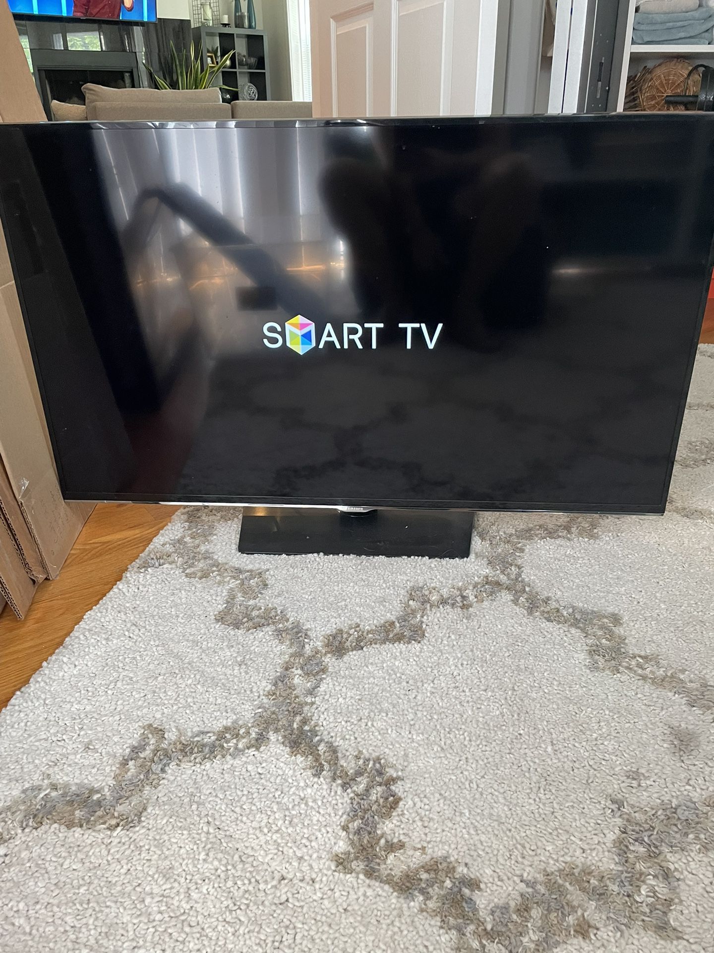 40" Samsung Smart TV
