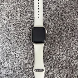 Apple Watch Series 8