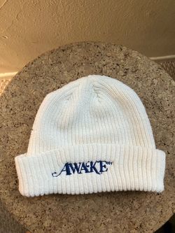 Awake beanie (like new)