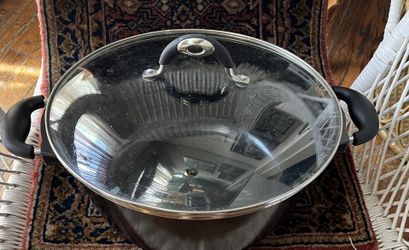 Ceramic 11 inch pot with glass top