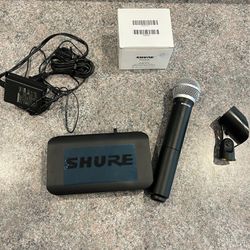Shure BLX4 K12 Wireless Microphone And Receiver