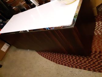 WHITE FORMICA /CHROME,CHERRY TABLE...CAN BE USED FOR CENTER TABLE, HALL BENCH OR TV STAND..VERY HEAVY RETAILS NEW FOR 239.95 DEM..50X18X18