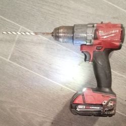 Milwaukee M18 Red Lithium CP 1.5 Fuel Brushless Hammer Drill/Driver 1/2" (13mm)