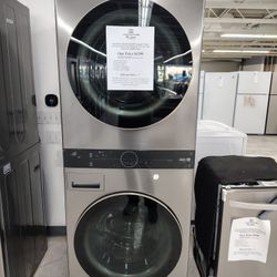LG WashTower Stacked SMART Laundry Center 4.5 Cu. Ft. Front Load  Washer & 7.4 Cu. Ft. Gas Dryer in Graphite Steel