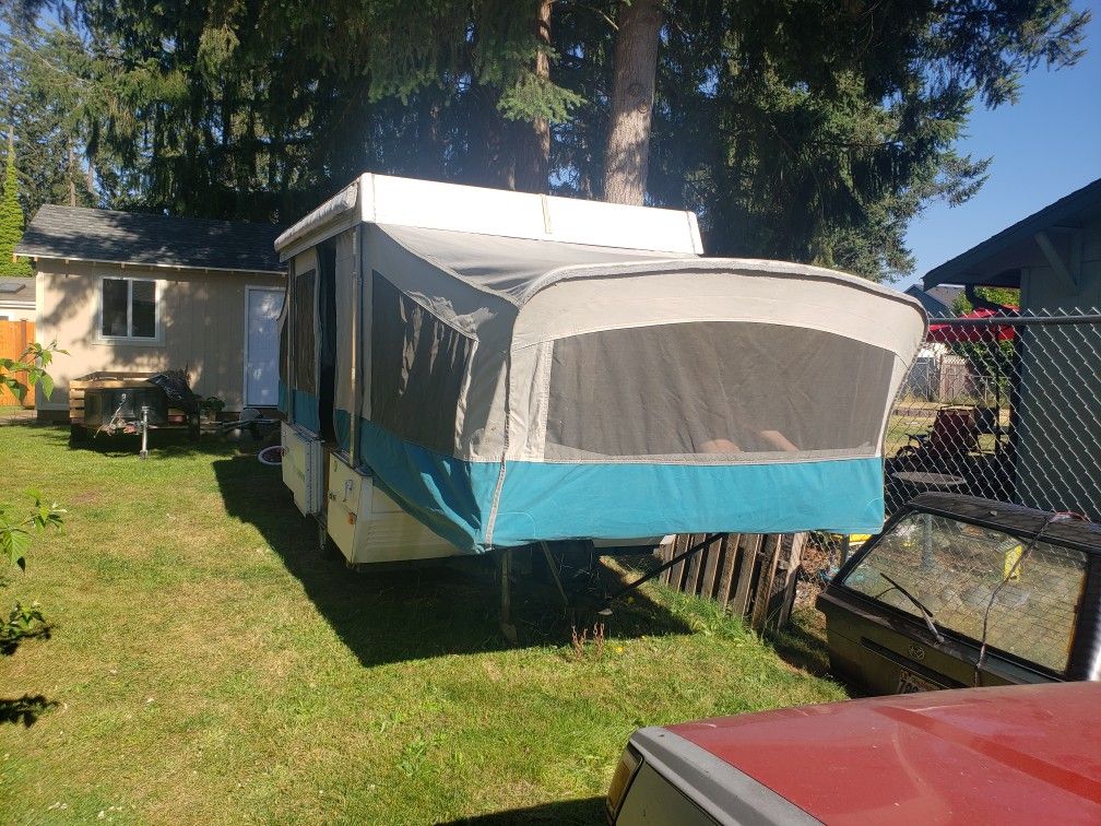 1992 colman tent trailer