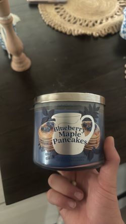 Bath & Body Works Blueberry Maple Pancakes Candle