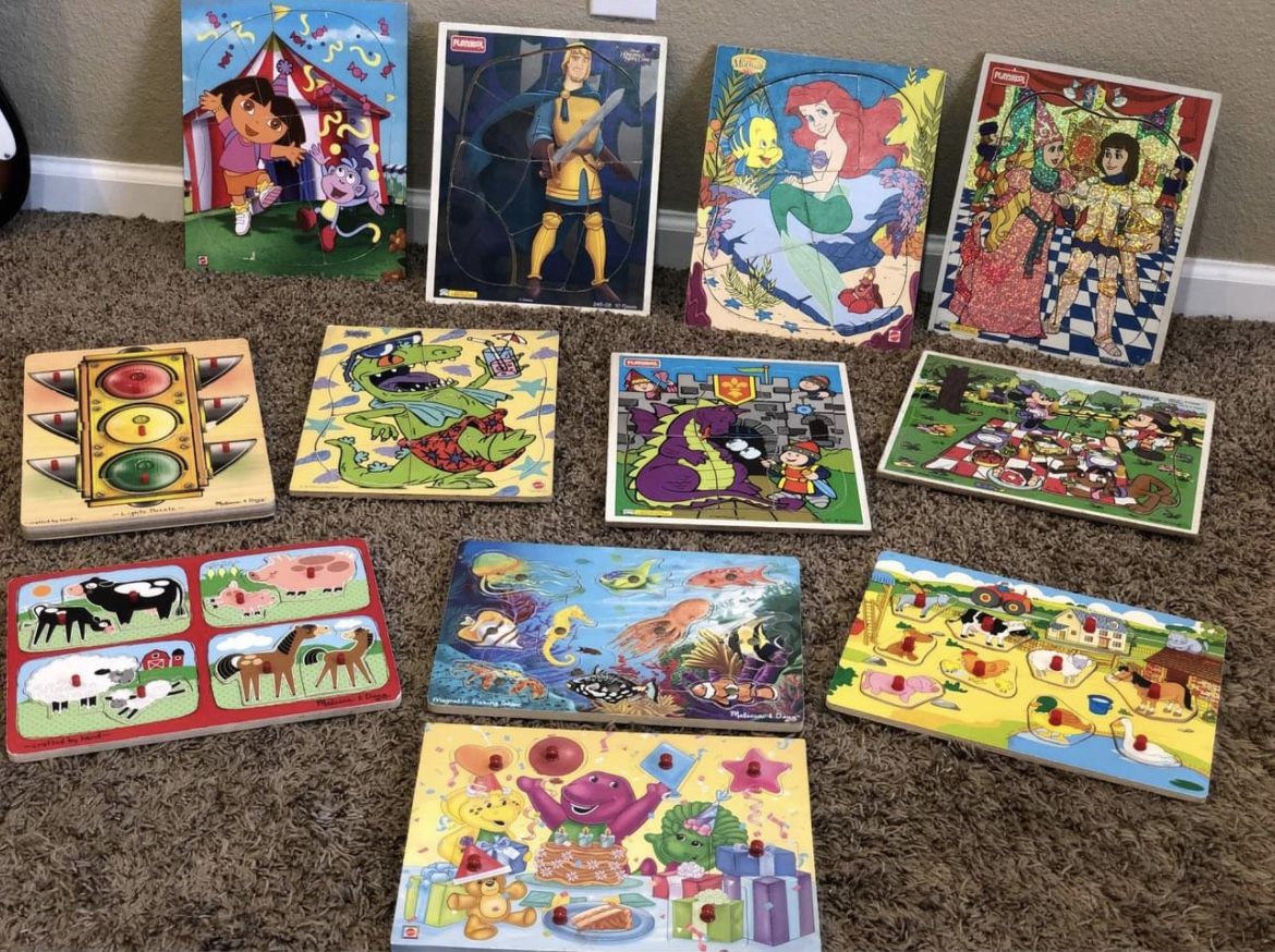 12 puzzles 🧩 Disney, Melissa & Doug, Rugrats, Dora, Barney, Mickey Mouse, little mermaid...