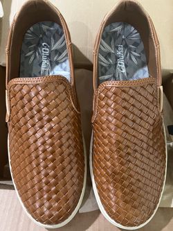 Olukai mens 10 shoe
