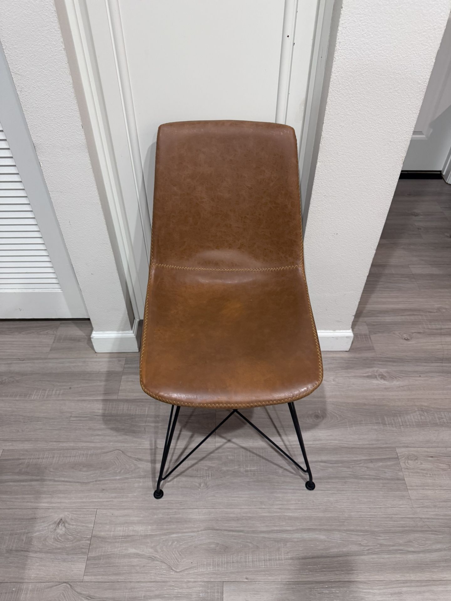 Mid-Century Modern Dining Chair – Brown Faux Leather, Black Metal Legs