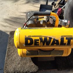DeWalt Portable Air Compressor