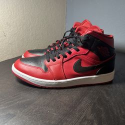 Jordan 1 Mid Reverse Bred