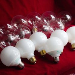 Bathroom/vanity lightbulbs