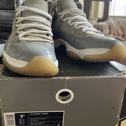 Jordan 11 Retro Cool Gray 
