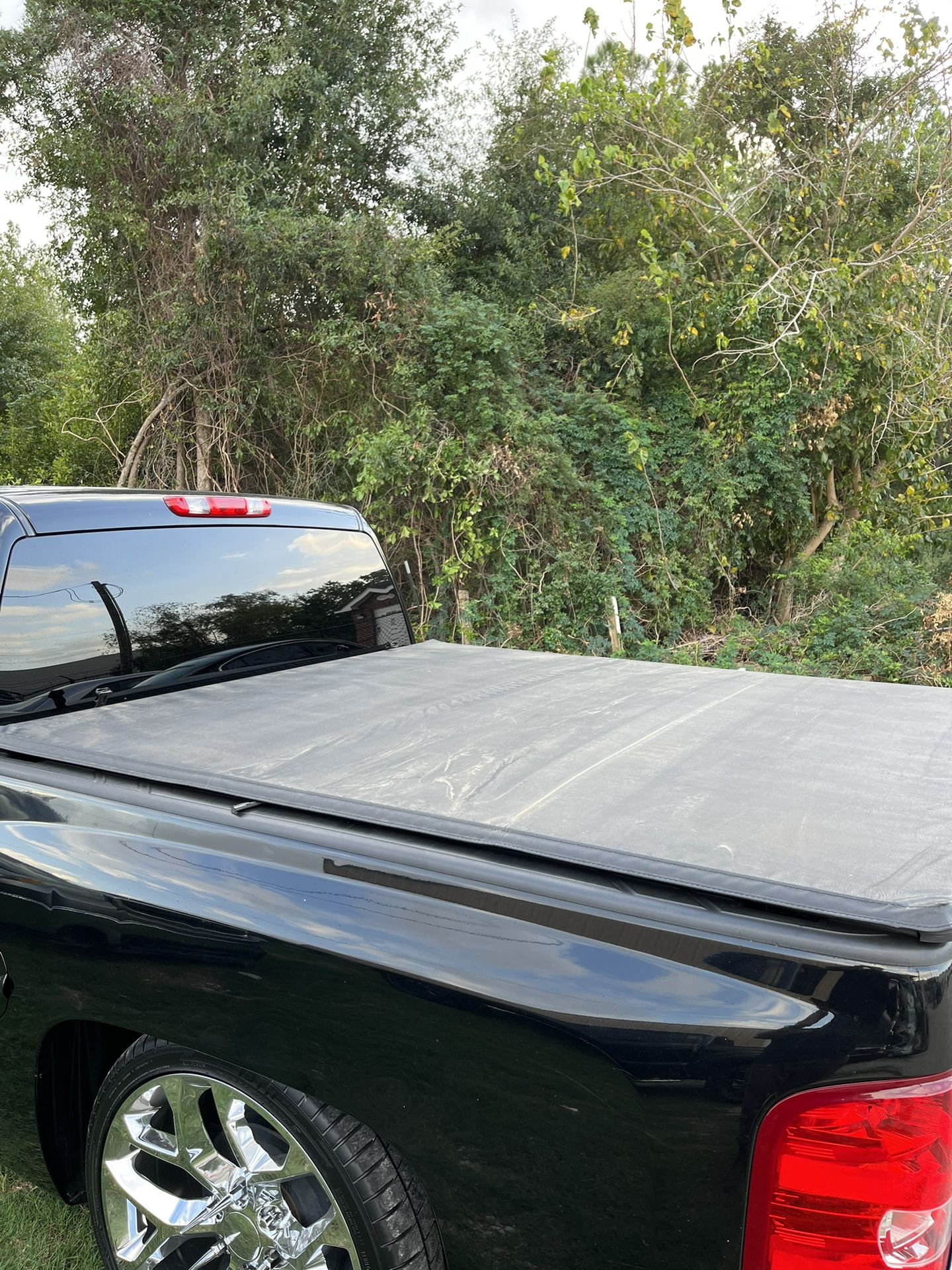 Silverado Bed Cover for Sale in Houston, TX OfferUp