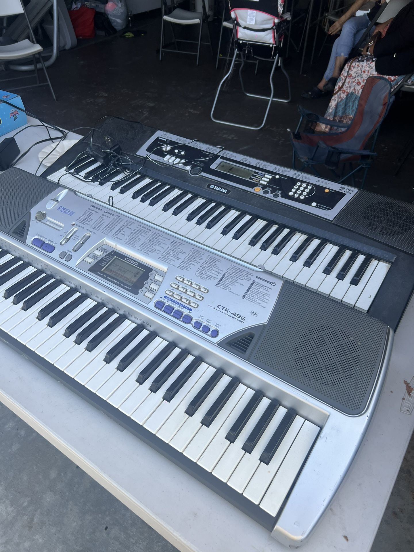 2 Pianos