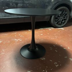 21.5” Round Dining Table w/ Pedestal Base