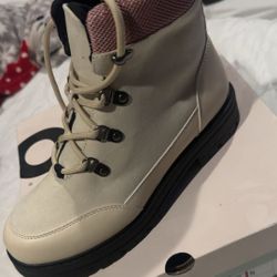 Hiking Boots Size 5