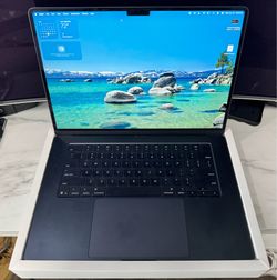 MACBOOK AIR M4 15IN 16GB RAM 256GB OF STORAGE