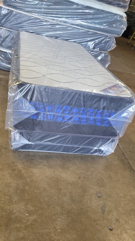 Twin Mattress Mas Box Spring