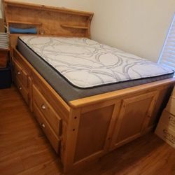 Bedroom Set And 4 Set Of Chairs 