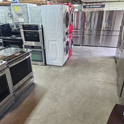 Blow Out Sale Warehouse Full Of Nice Like Brand New Appliances Free Warranty 44for Financing Available 