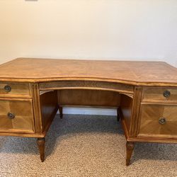 Jeffco Desk And Chair 