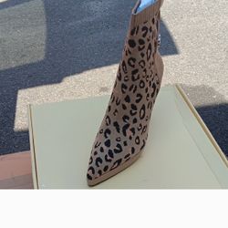 Stylish Leopard Print Ankle Booties 
