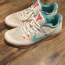 Kobe Summer Pack Sz 9.5