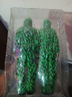 Twin Flames limited edition toy/Marcos Alvarado