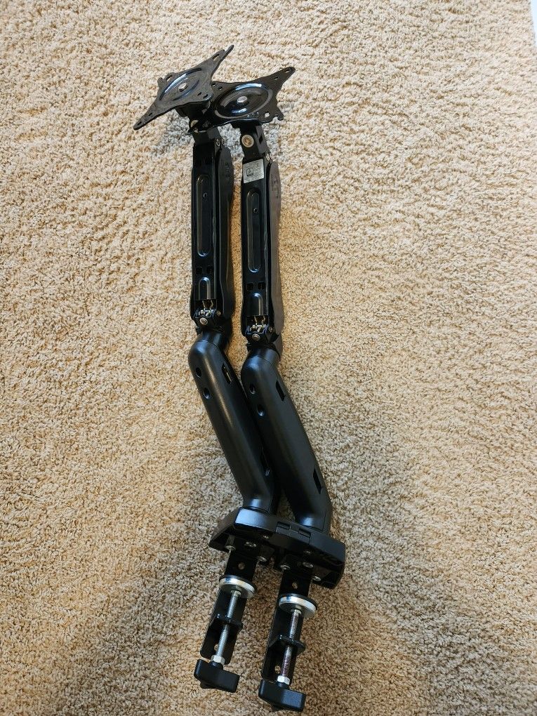 Dual monitor arm