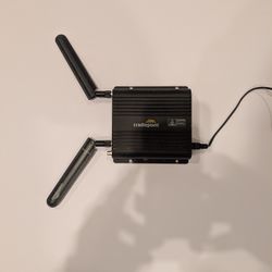 Cradlepoint 4G  Wireless Access Point.