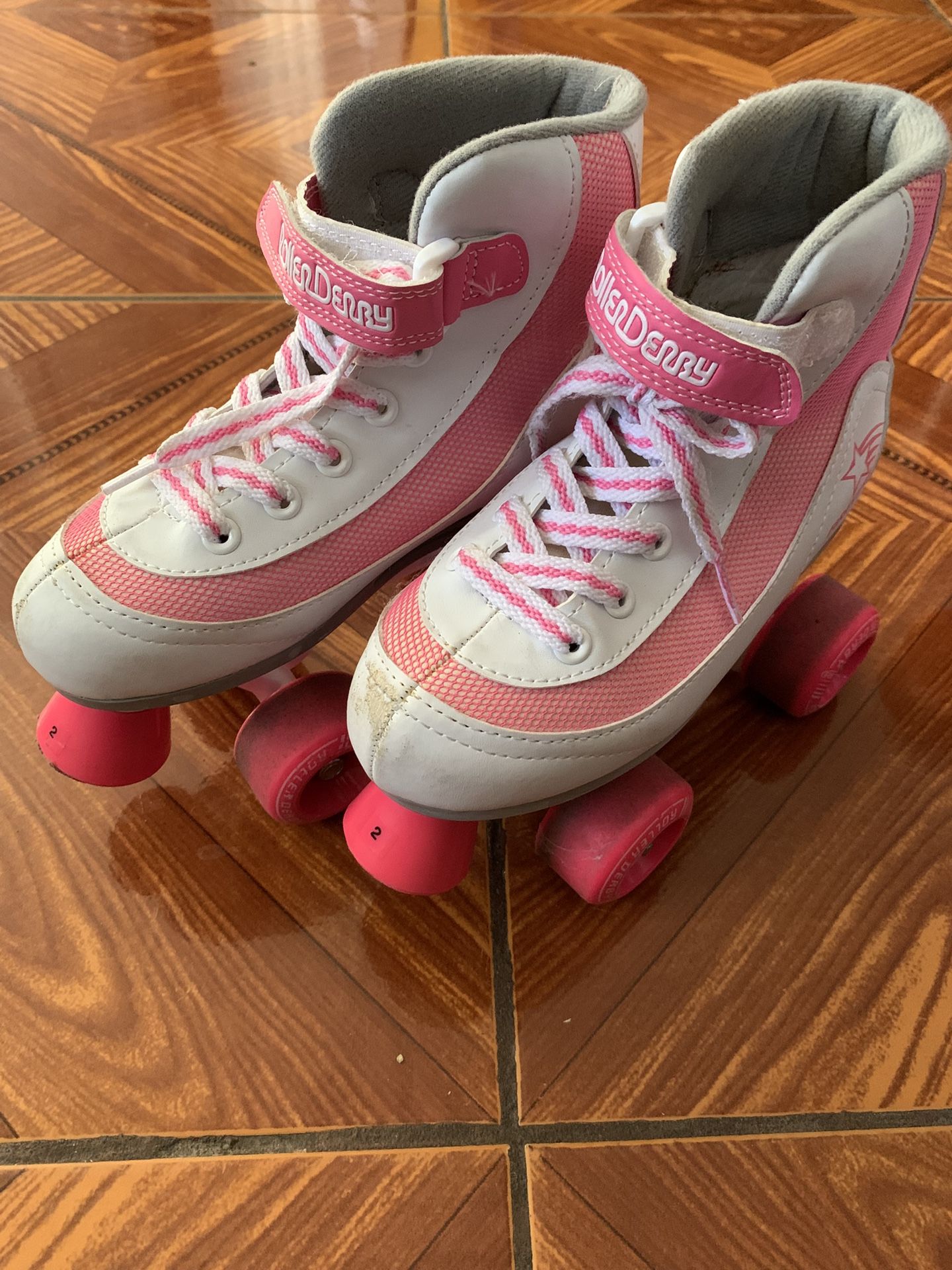 Roller Derby Skates Sz3
