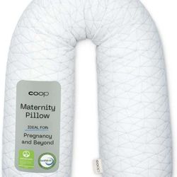 Adjustable Maternity Pillow   **NEW**
 OVER  HALF OFF RETAIL PRICE!!!! NEW IN PLASTIC!!