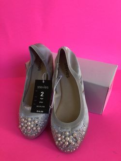 Silver w/pearls flats - Size 2