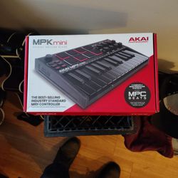 AKAI MPK Mini Professional Compact Keyboard And Pad Controller