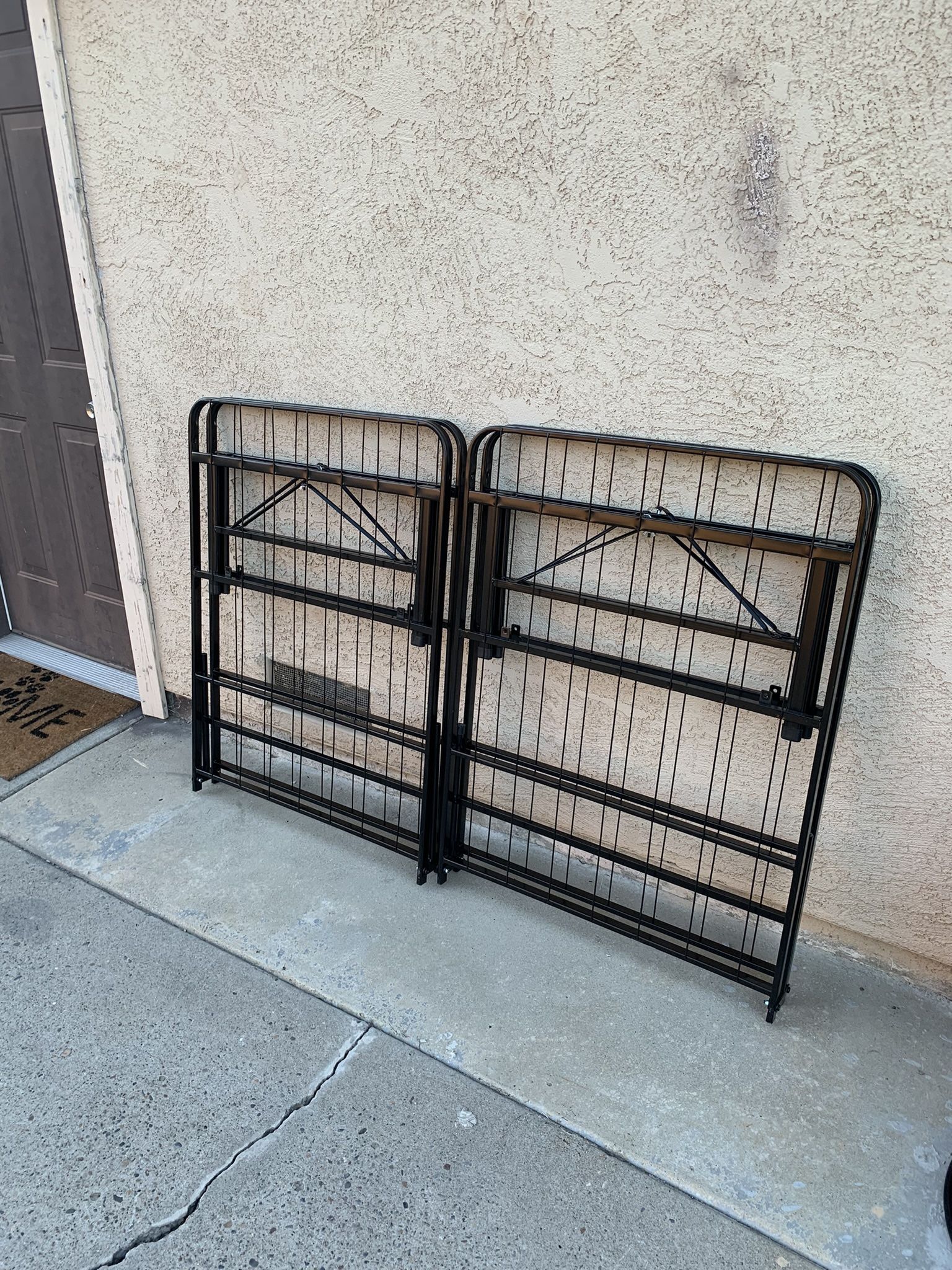 Queen Size Metal Bed Frame