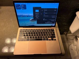 Apple MacBook Air M1 2020 - 8GB RAM / 512GB SSD - Great Condition