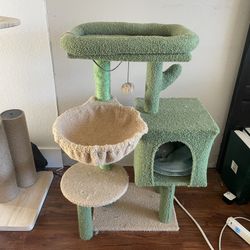 Cat tower scratcher