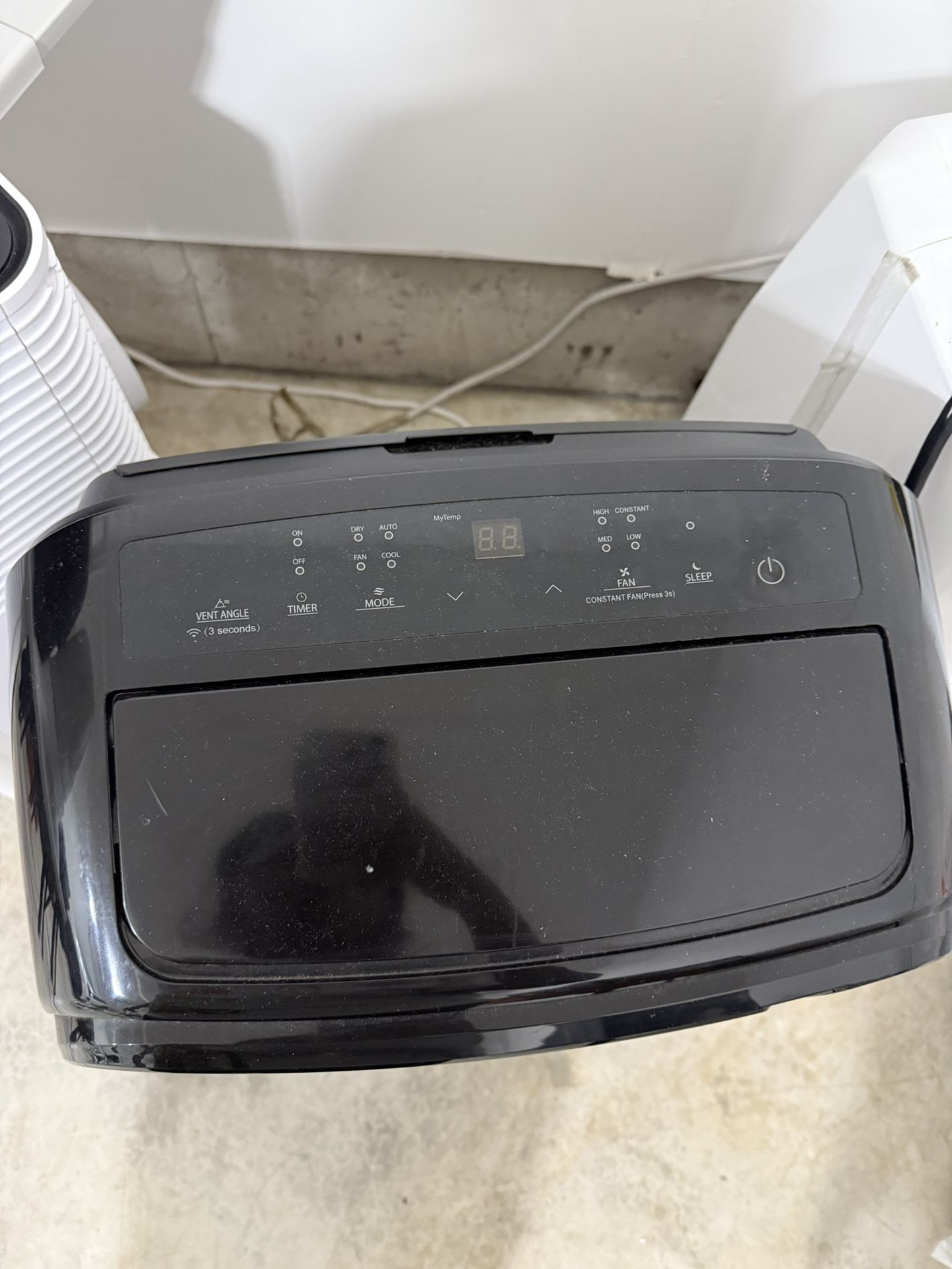 Air Conditioner Toshiba 13,500 BTU with remote